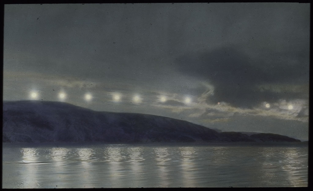 Donald Baxter MacMillan; Suns. South From Etah, North Greenland; 1913-1917; image; silver gelatin on glass; 10.16 cm x 8.26 cm x 0.64 cm (4 in. x 3 1/4 in. x 1/4 in.); TGM; North America
